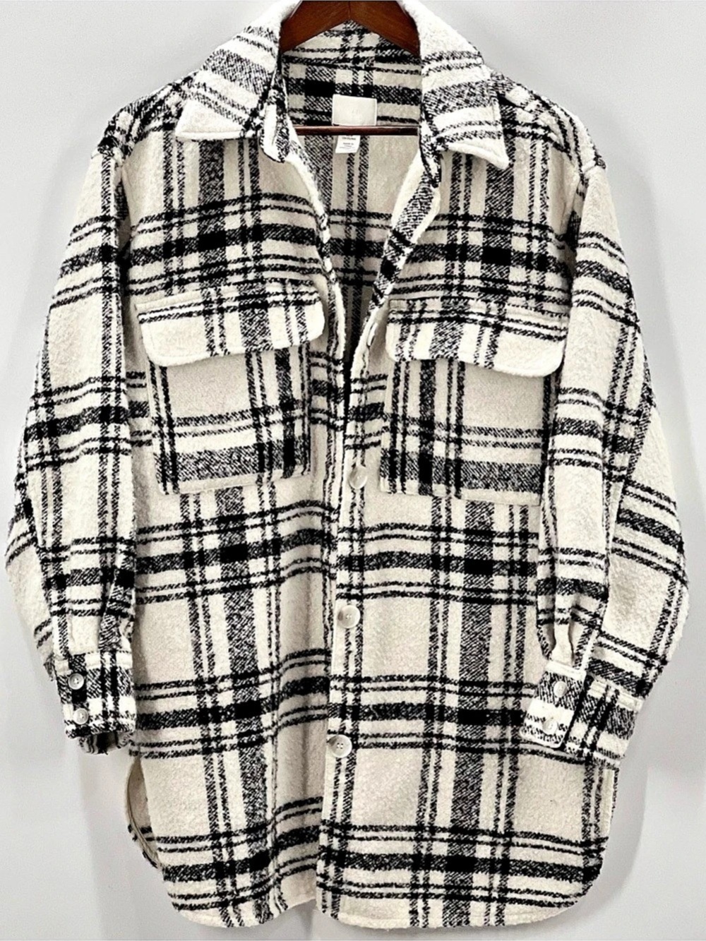 479 H&M Medium Plaid Shacket in White & Black